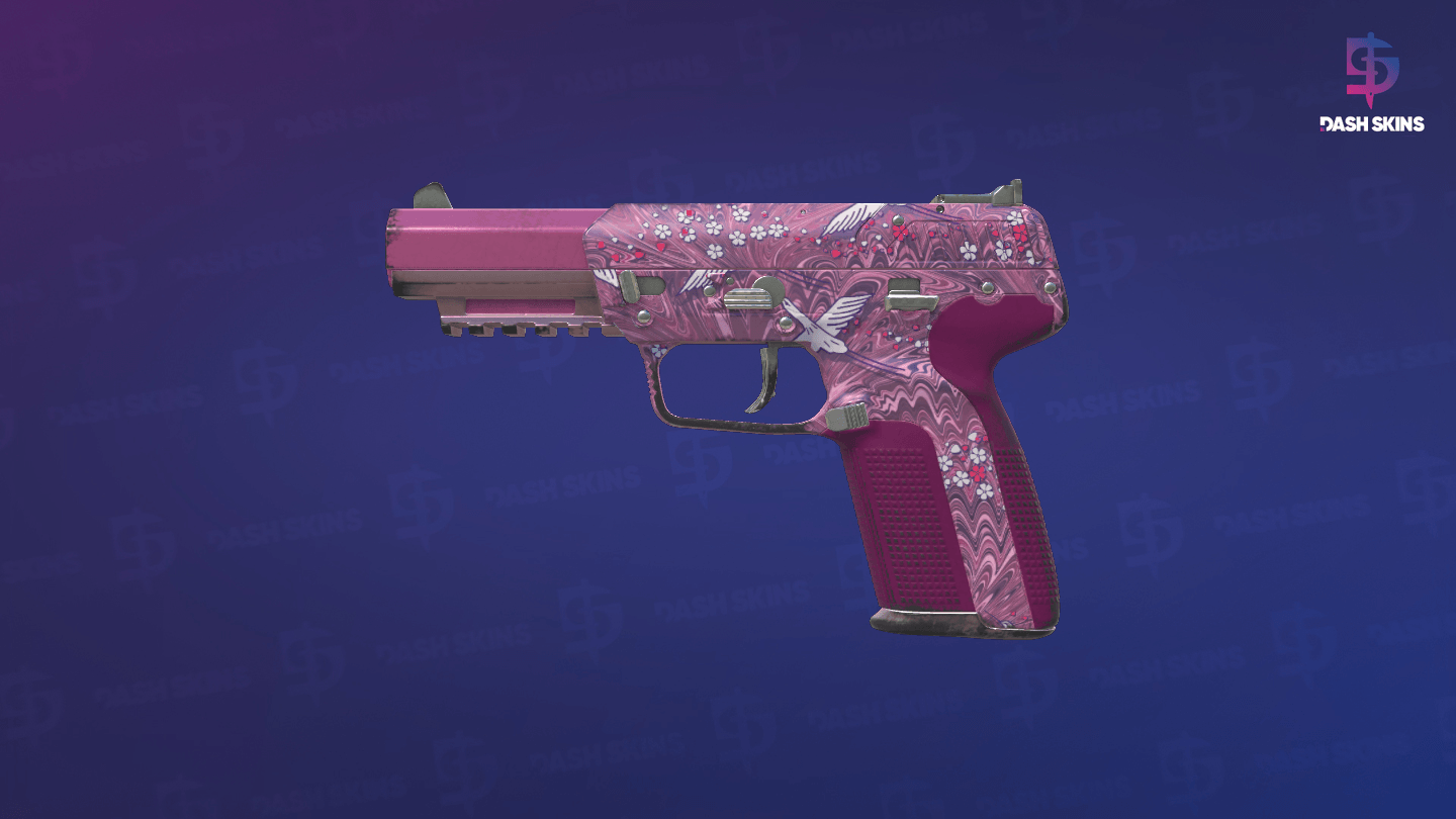Five-SeveN | Fraise Crane (Minimal Wear) Screenshot Playside
