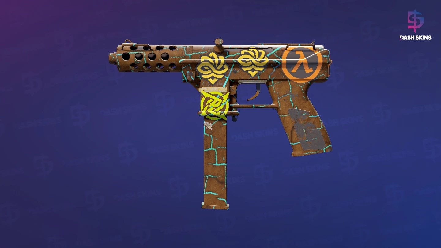 Tec-9 | Cracked Opal (Well-Worn) Screenshot Playside