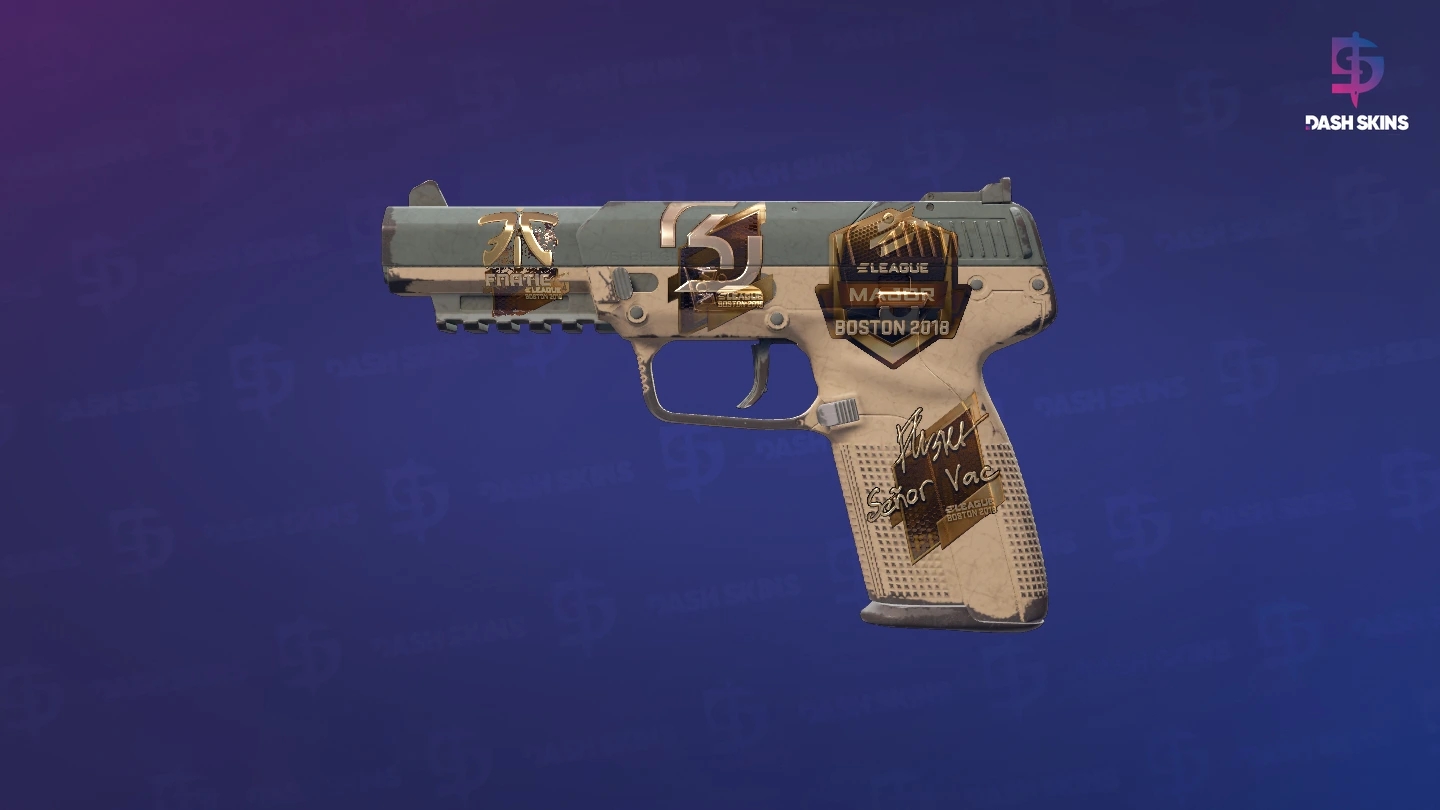 Souvenir Five-SeveN | Contractor (Well-Worn) Screenshot Playside