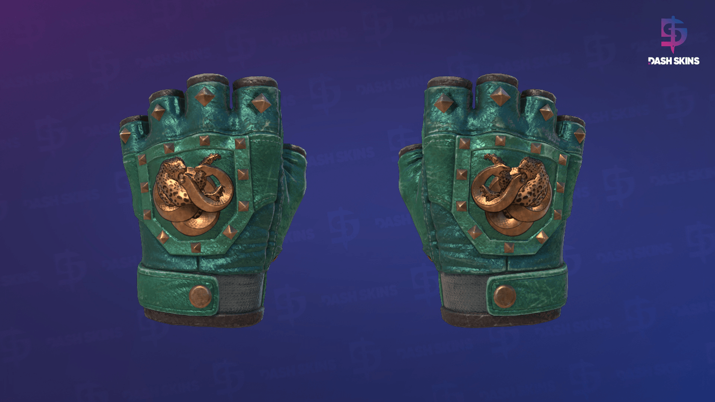 ★ Broken Fang Gloves | Jade (Well-Worn) Screenshot Playside